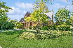 Delightful, Inviting Tudor Home In Glenview