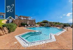 Exclusive villa surroundec by olive trees for sale a few minutes from the beaches of Costa