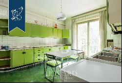 Flat with balcony for sale in a prestigious area in the heart of Milan