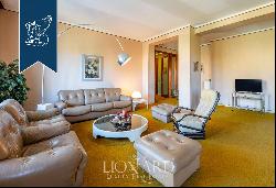 Flat with balcony for sale in a prestigious area in the heart of Milan