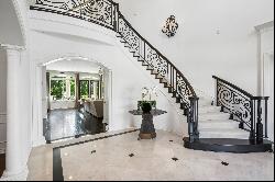 Luxury Living in Fort Worth's Guard Gated Mira Vista