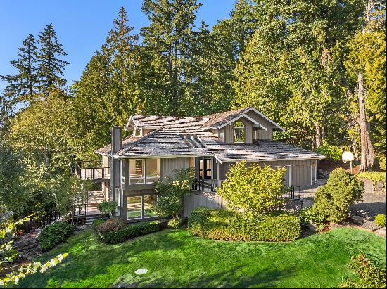 2978 Pleasant Beach Drive NE, Bainbridge Island, WA 98110