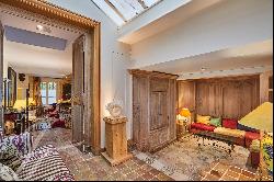 Paris 4th - Place des Vosges, Charming and Exceptional House