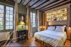 Paris 4th - Place des Vosges, Charming and Exceptional House