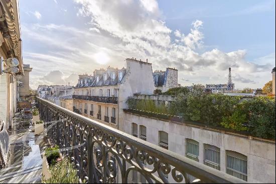 Exceptional Apartment - 7th Arrondissement of Paris