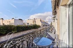 Exceptional Apartment - 7th Arrondissement of Paris