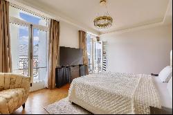 Very nice apartment rue Francois 1er