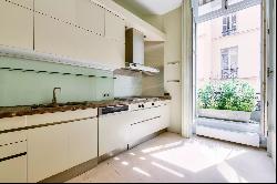 Elegance and prestige in the heart of historic Marais district in Paris - 2 bedrooms