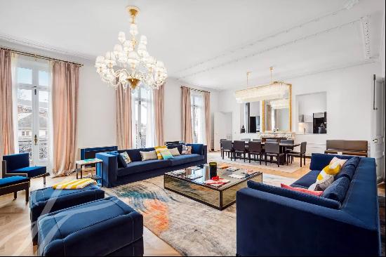 Exceptional apartment - Boulevard Saint Germain