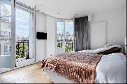 High-end 3-room apartment with views in the heart of Montmartre