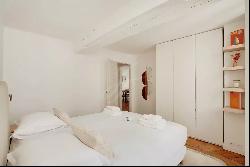 Paris 7th arrondissement - 2 bedroom apartment - Rue du Bac