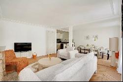 Paris 7th arrondissement - 2 bedroom apartment - Rue du Bac