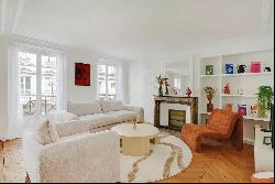 Paris 7th arrondissement - 2 bedroom apartment - Rue du Bac