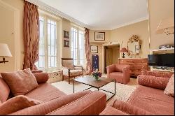 Charming duplex - Institut de France- Paris 75006