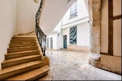 Charming duplex - Institut de France- Paris 75006