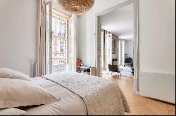 Beautifully renovated apartment between Place Victor Hugo and the Arc de Triomphe