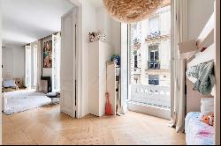 Beautifully renovated apartment between Place Victor Hugo and the Arc de Triomphe