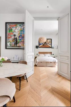 Beautifully renovated apartment between Place Victor Hugo and the Arc de Triomphe