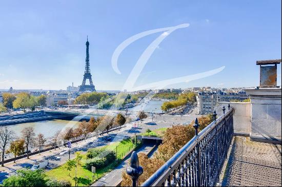 Unique Penthouse Golden Triangle overlooking the Seine and Eiffel Tower