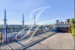 Unique Penthouse Golden Triangle overlooking the Seine and Eiffel Tower