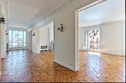 Champ-de-Mars - A superb 3-bed apartment