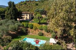 PERIOD VILLA WITH POOL FOR SALE IN LUCCA, TUSCANY