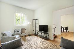 Paris 16th District – A charming 2-bed apartment in a private street