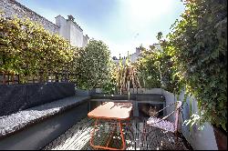 Paris 3rd District - A 3-bed apartment with a terrace