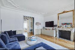 Paris 8th District – A bright 3-bed apartment