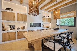 Modern rustic villa with rental license for sale in San José.