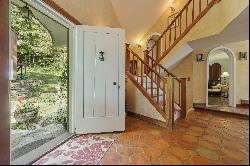 Serene Country Chalet Near Nature Preserve