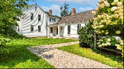 CLASSIC NEW ENGLAND FARMHOUSE FILLED WITH LIGHT AND IMMENSE CHARM