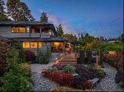 109 Eagle Place NE, Bainbridge Island, WA 98110