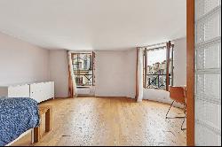 Paris VII - Perfect pied-a-terre in a highly sought-after area.