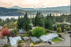 621 NE CENTER ST White Salmon, WA 98672