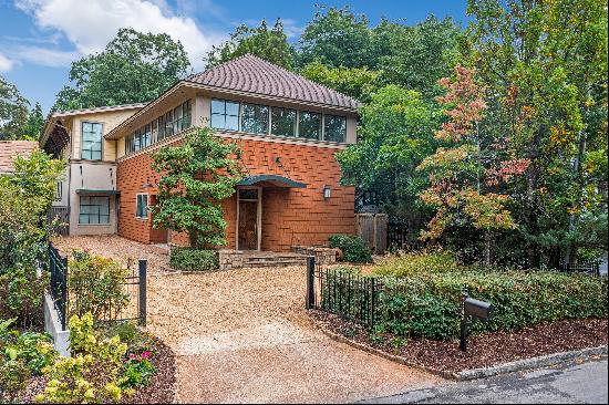 Truly Serene and Private Oasis in the Middle of Buckhead