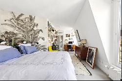 Paris 9 - Charming top floor apartment - SOLE AGENT