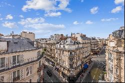 Paris 9 - Charming top floor apartment - SOLE AGENT