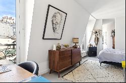 Paris 9 - Charming top floor apartment - SOLE AGENT