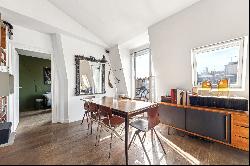 Paris 9 - Charming top floor apartment - SOLE AGENT