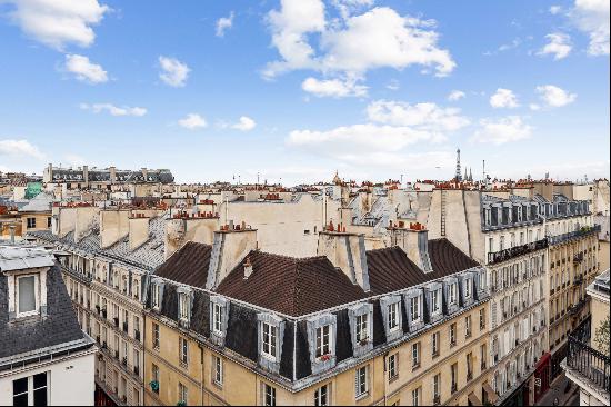 Paris VII - Perfect pied-a-terre on the top floor with a lovely view of Paris.