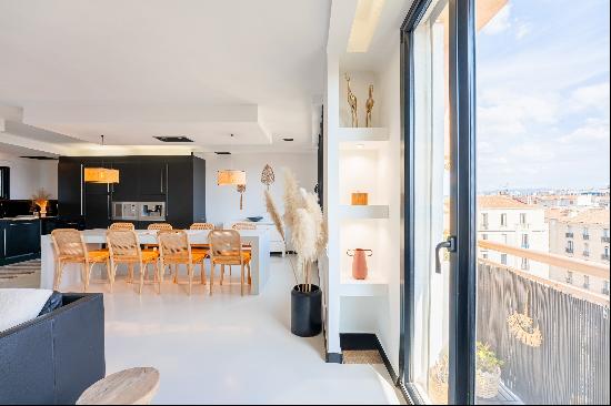 Marseille 4th, Sebastopol Square - Renovated 2-Bedroom Apartment with Balcony