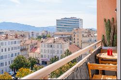 Marseille 4th, Sébastopol Square - Renovated 2-Bedroom Apartment with Balcony