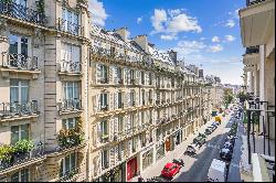 Studio with Balcony and Parking - Champs-Élysées