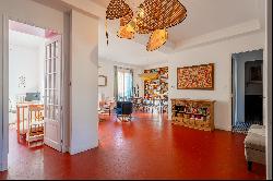 Marseille 7th, Saint-Victor - 3-Bedroom Bourgeois Apartment with Balcony