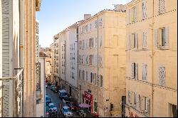 Marseille 7th, Saint-Victor - 3-Bedroom Bourgeois Apartment with Balcony