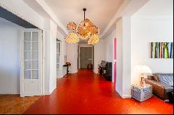 Marseille 7th, Saint-Victor - 3-Bedroom Bourgeois Apartment with Balcony