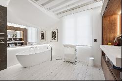 Paris XVII - perfect Pied a terre in the heart of the Faubourg Saint Honore