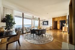 Five-Star Luxury Apartment in Jumeirah Bay Island