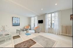 T2/T3 apartment in the Mazarin district.